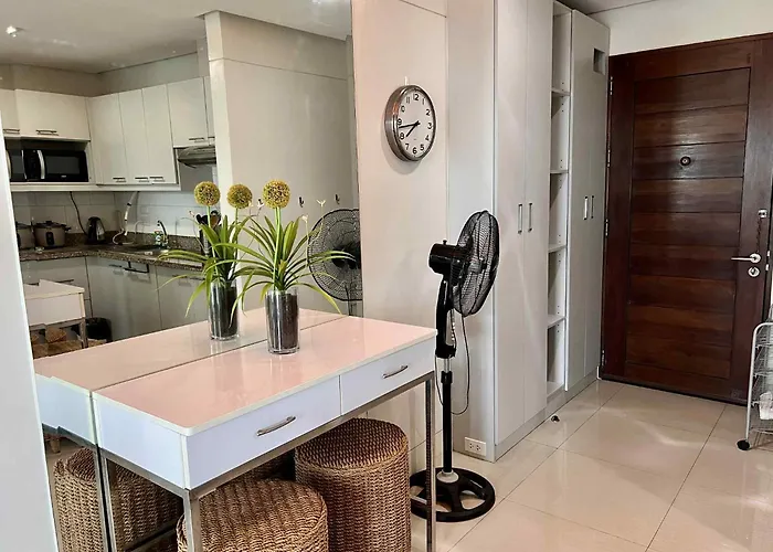 Baseline Residences 1-bedroom 10e Internet Netflix 4*